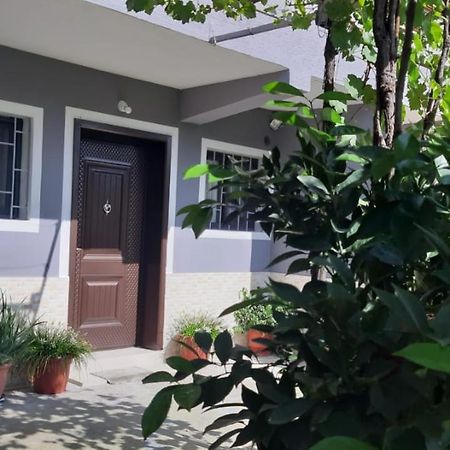 Guest House Emi Berat Buitenkant foto